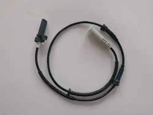 Датчик ABS MAGTECHNIC MAG8047