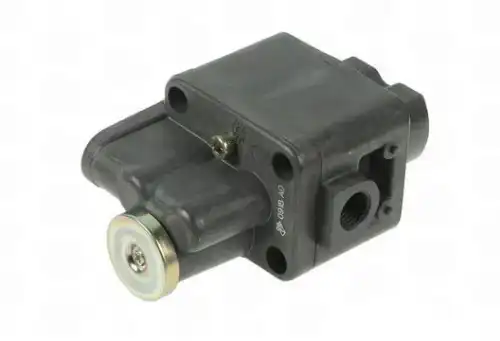 Клапан коробки переключения передач (КПП) ZF 6038 202 043