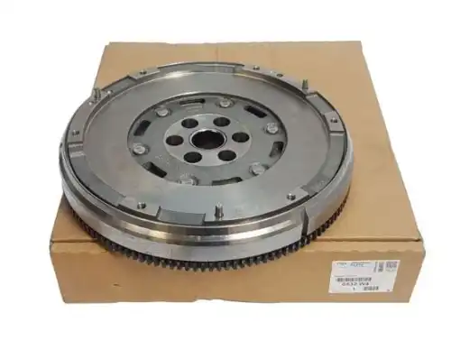 маховик! двухмассовый Citroen C4/C5/DS5, Peugeot 508/3008/5008 1.6D 10> 0532 W4 PSA
