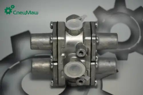 клапан защитный!4-х контурный МАЗ, ЗИЛ, КАМАЗ 64221-3515310-10 СПЕЦМАШ