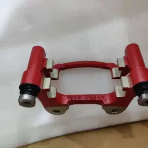 СКОБА СУППОРТА ТОРМОЗНОЙ СИСТЕМЫ ЗАДНЯЯ ПРАВАЯ 4050042800698 GEELY